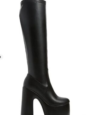 NWT Azalea Wang Women's Black Platform SUTTON Platform Boots